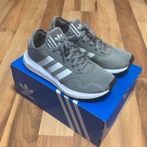 Adidas Swift Run